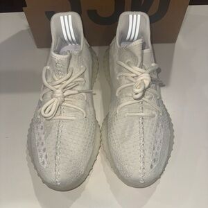 New adidas Yeezy 350 v2 Bone White size 9 men’s shoes